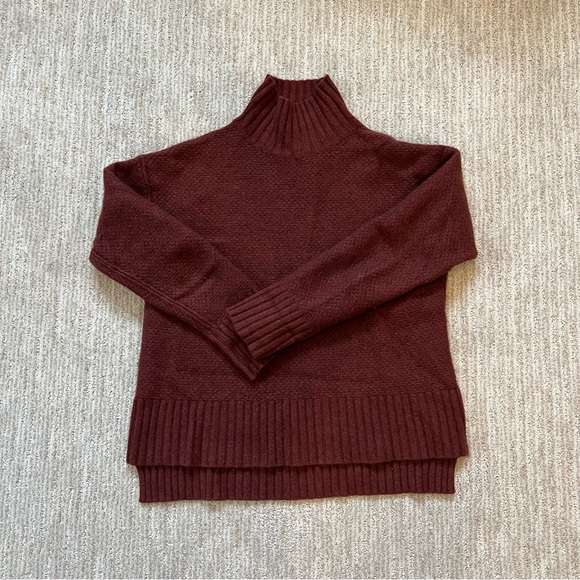 GUC | Everlane Recycled Cashmere, Waffle-knit Mockneck Sweater | Rust - Picture 2 of 7